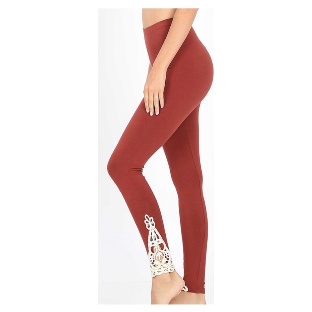 🔴 4/$12 Zenana Full Length Cotton Leggings Size Medium Crochet Detail